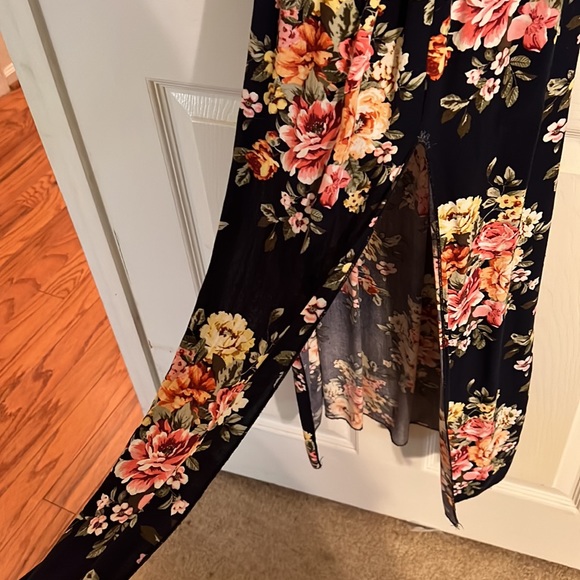 Altar’d state dress - Picture 4 of 4